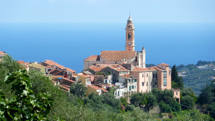 Pantan Azienda Agricola con Agriturismo in Civezza IM